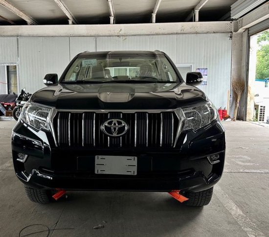 2023款丰田普拉多4000现车60万起抢购价