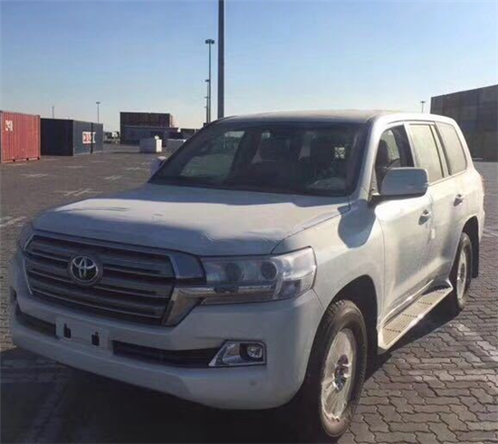 2018款丰田陆巡5700EXR到港实拍配置解析