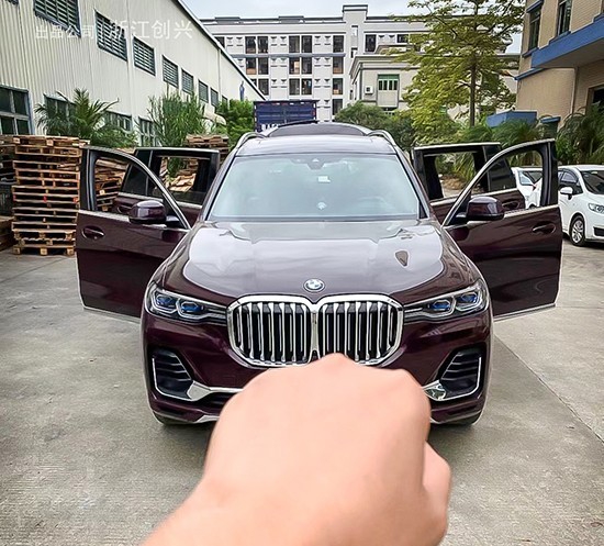 宝马X7太空舱改装航空座椅 内饰升级