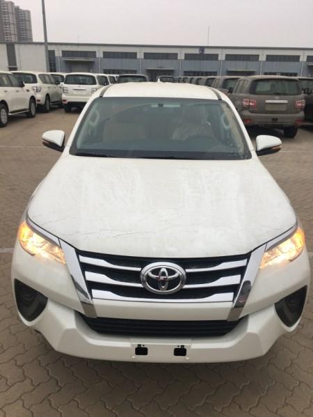 中东版丰田穿越者2700暴力降价 SR5配置