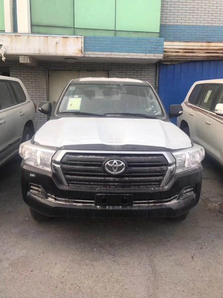 中东版18款丰田酷路泽4000现车优惠促销