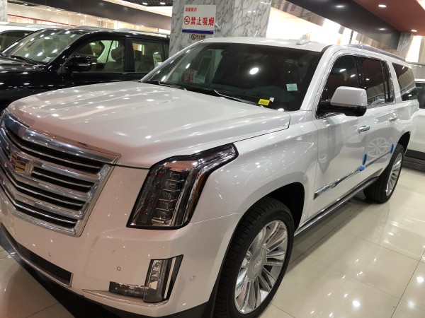 18款凯迪拉克凯雷德 关税下降现车促销中