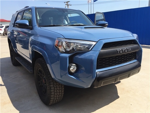 2019款丰田超霸 普拉多的同门兄弟车型