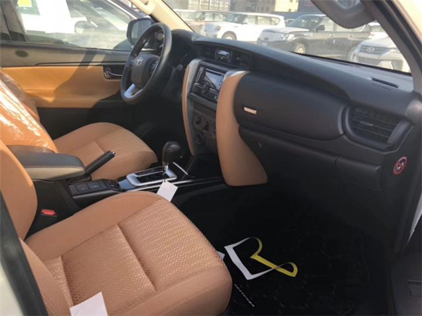 丰田穿越者2700销售电话:13389982878刘经理