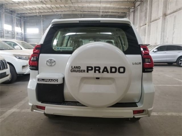 丰田霸道4000销售电话:13389982878刘经理