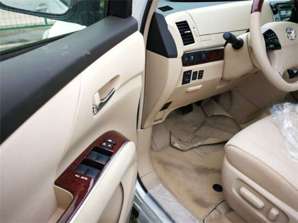 丰田大霸王销售电话:13389982878刘经理