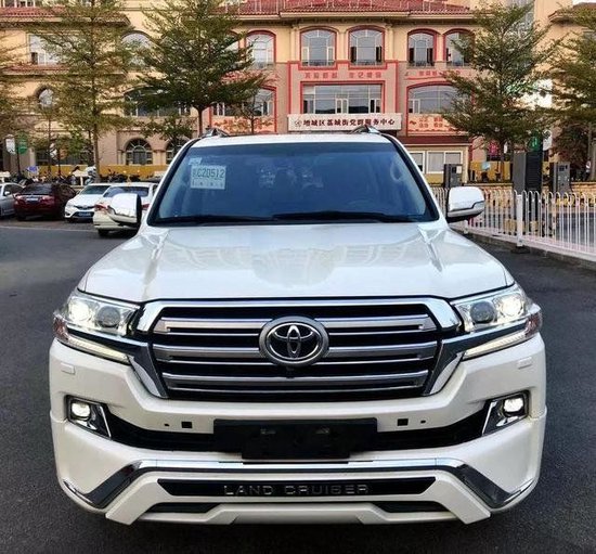 21款丰田兰德酷路泽5700大排量全国分期