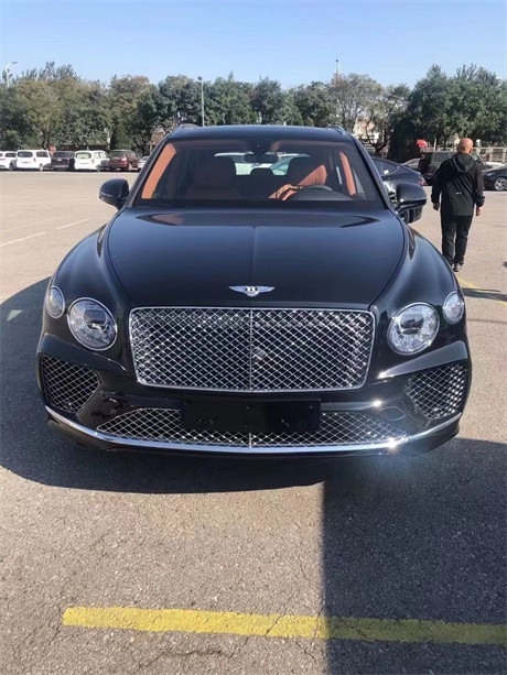 2021款宾利添越V8国六第一批特价?320万