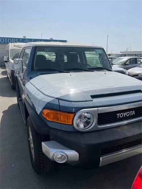 新款丰田FJ酷路泽港口现车国六震撼回归