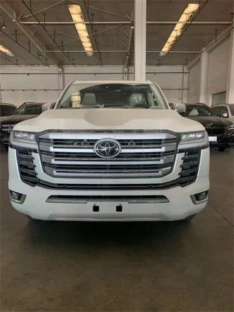 2022款丰田酷路泽3500港口现车103万起