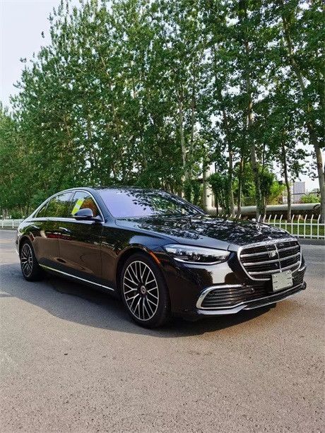 2022款奔驰S500优惠秒杀130万起价格可谈