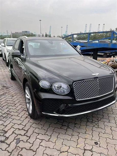 2022款宾利添越国六心动价格直降40万