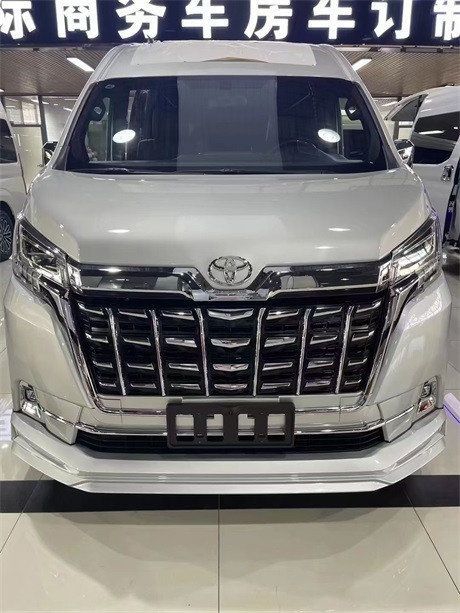 全新丰田海狮九座改装升级蝴蝶蓝63.8万