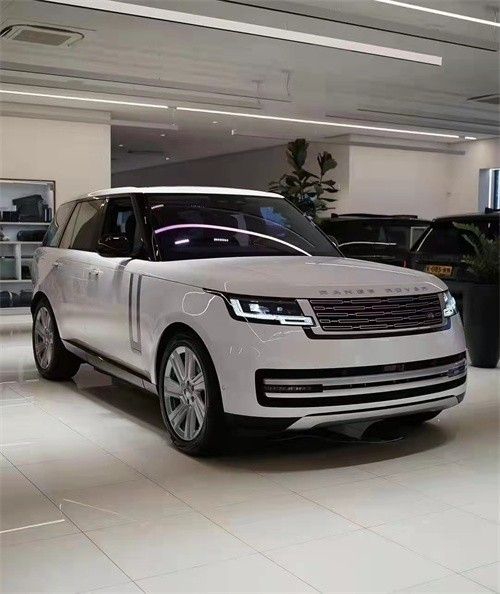 2023款路虎揽胜加版天津港现车135万预定
