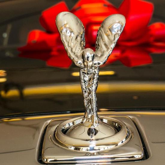 劳斯莱斯幻影拥有着非凡气度与非凡舒适