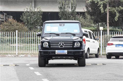 2022款奔驰G500现车配置齐全巨额优惠