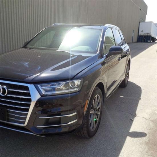 20款奥迪Q7舒适版加版 特价优惠5万起步