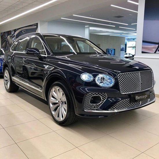 2021款宾利添越报价 白天黑夜都璀璨夺目