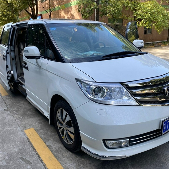 本田艾力绅改装航空座椅 升级内饰