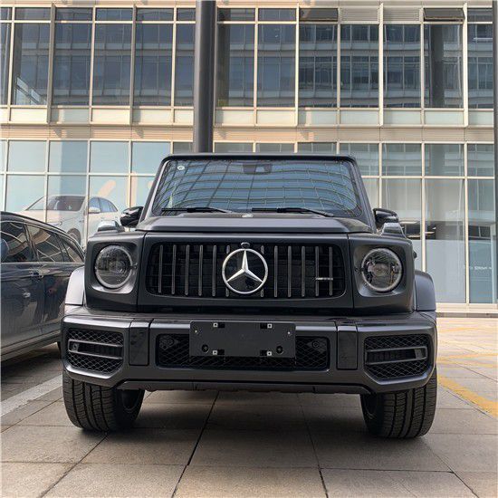 2021款奔驰G63满配300余万 菱形格内饰