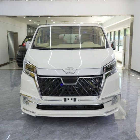 西安丰田格兰维亚3.5V6定制版45万起