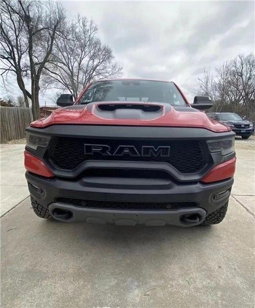 23款道奇霸王龙港口最新报价84万起售