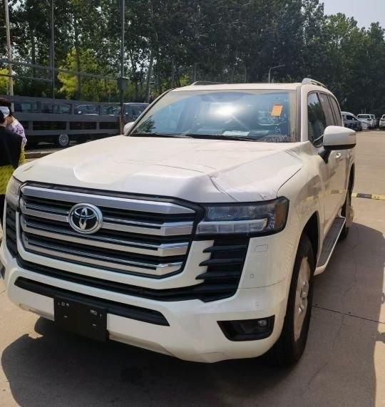 丰田酷路泽LC300价格低于拿车成本出售