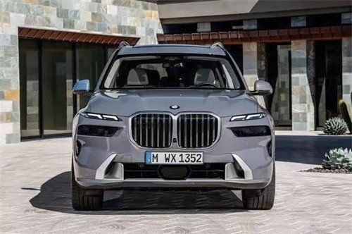 23款宝马X7平行进口现车最新报价92万起