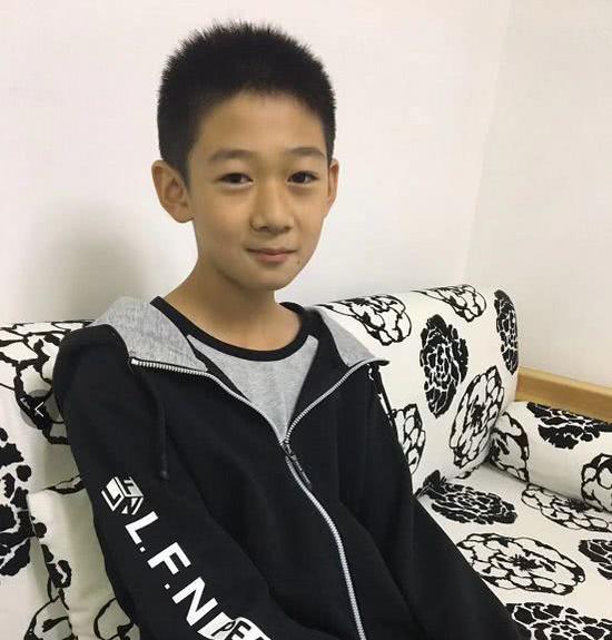 赵梓轩是一名初二学生