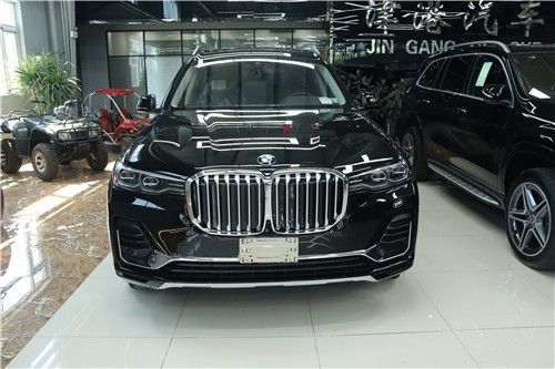 2022款宝马X7美规 优惠再送礼89万起售