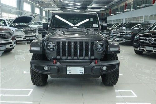 国六吉普牧马人现车春季折扣价40万起售