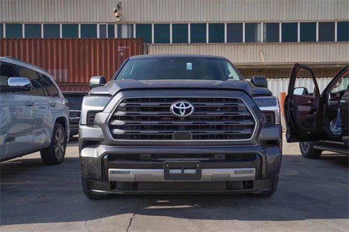 2023款丰田红杉越野版TRD PRO颜色齐全