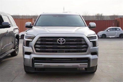 23款丰田红杉七月冲量钜惠90余万色全