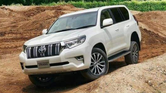 18款丰田霸道2700报价天津肆虐降3万促销