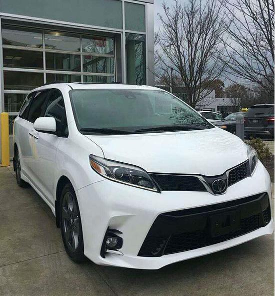 2018款丰田塞纳3.5 高性价比可分期购车