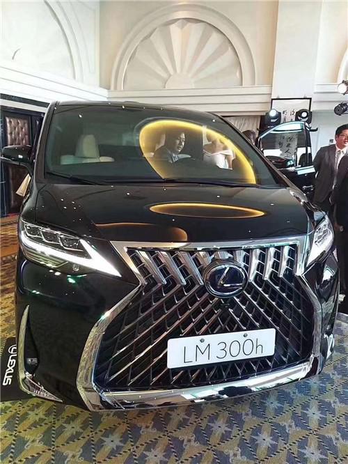 雷克萨斯LM300四座商务优惠促销享受