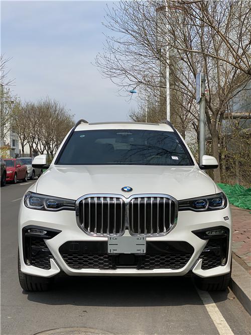 宝马X7天津港最低售价现车优惠多少实拍