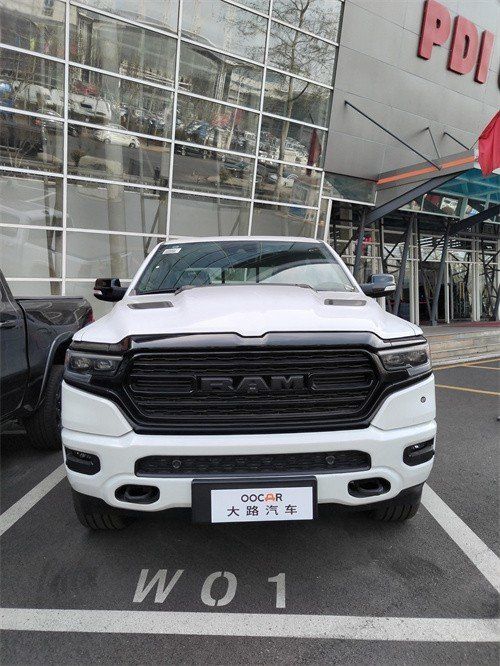 顶配道奇长角号港口现车报价行情配置