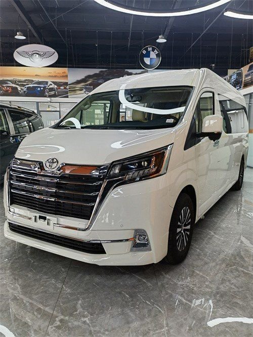 丰田海狮祼车30多万 高端改装实车优惠