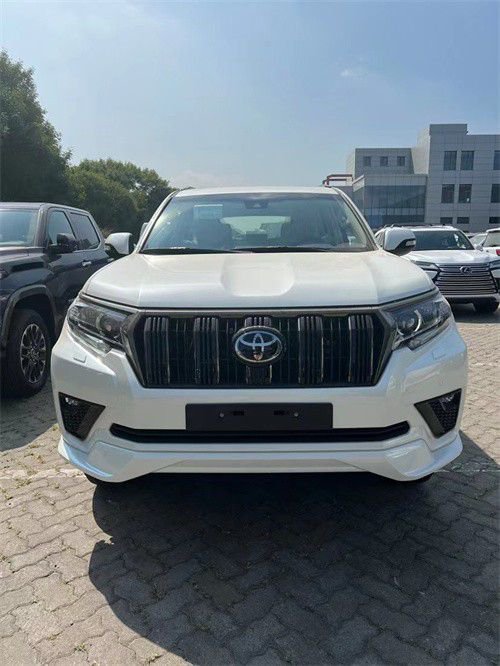 23款霸道4000 现车62万起 分期优惠2万