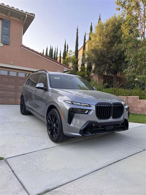 2023款美规宝马X7全新设计语言最新报价