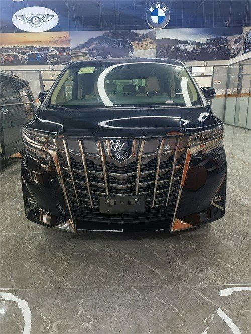 全新丰田埃尔法3.5L海外进口最新售价