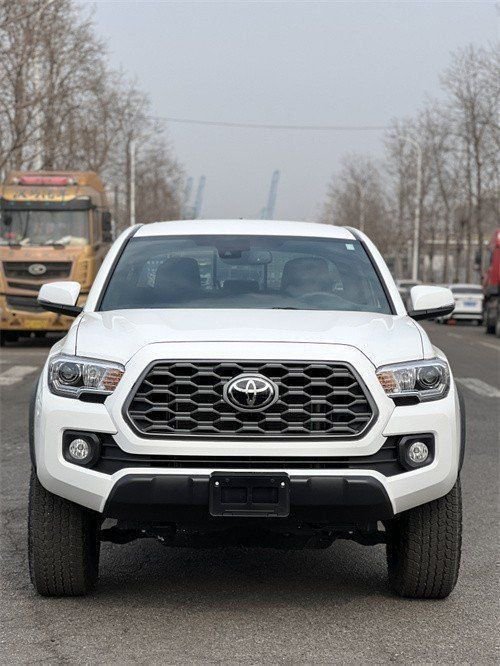 23款丰田塔库玛3.5L V6现车30余万提车