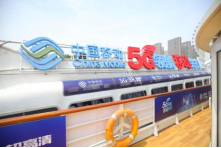 承载5G+8K超高清海河直播的海河游船