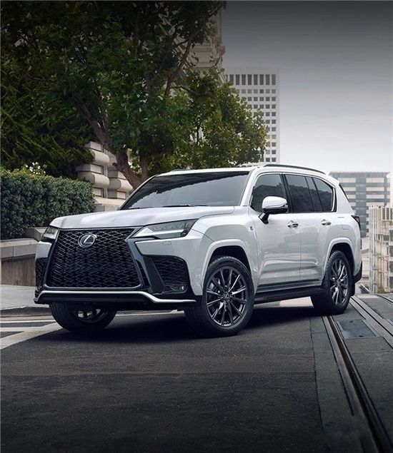 美版2023款凌志LX600现车 简洁大气