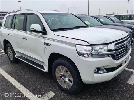 22款丰田酷路泽5700国六现车手续齐全