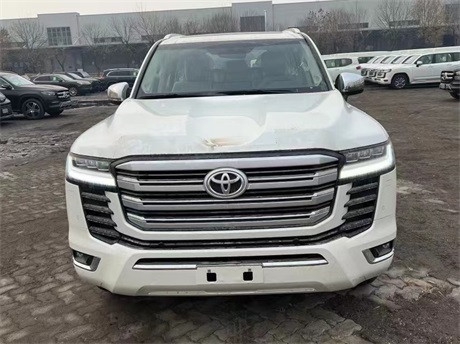 2022款丰田酷路泽3500现车港口预售103万