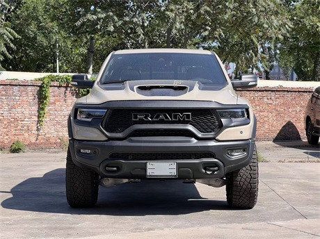 22款道奇霸王龙沙漠黄喷砂版实拍130万