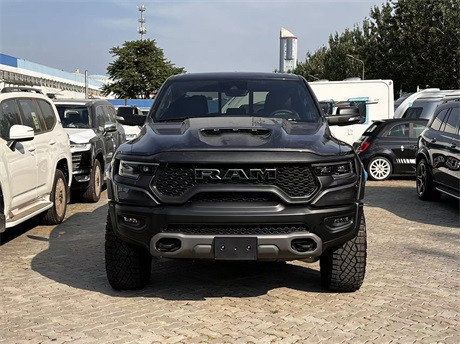 2022款道奇霸王龙TRX现车108万到港热售