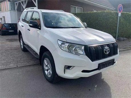 2022款丰田霸道2800特价现车5台可分期